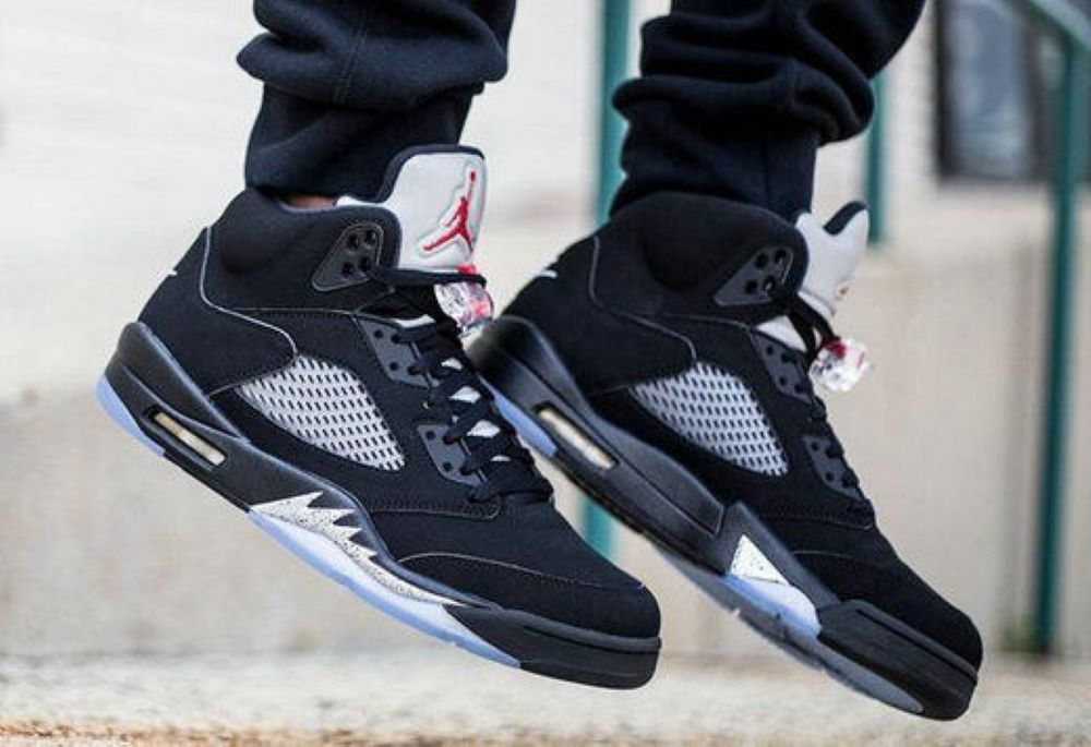 Jordan 5 Black Cat